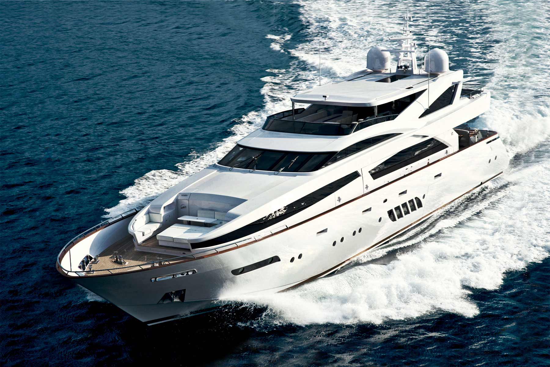 dominator yachts fano